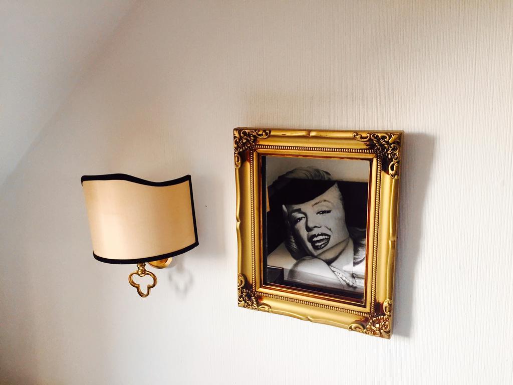 Hotel Marilyn โคเบลนซ์ ภายนอก รูปภาพ